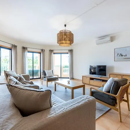 Aum Da Apartment