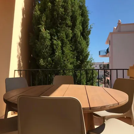 Aum Da Apartment